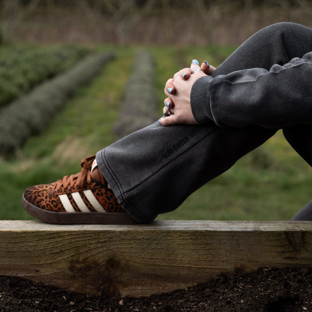 Washed Out Range | Vintage Straight Leg Joggers | Magnet